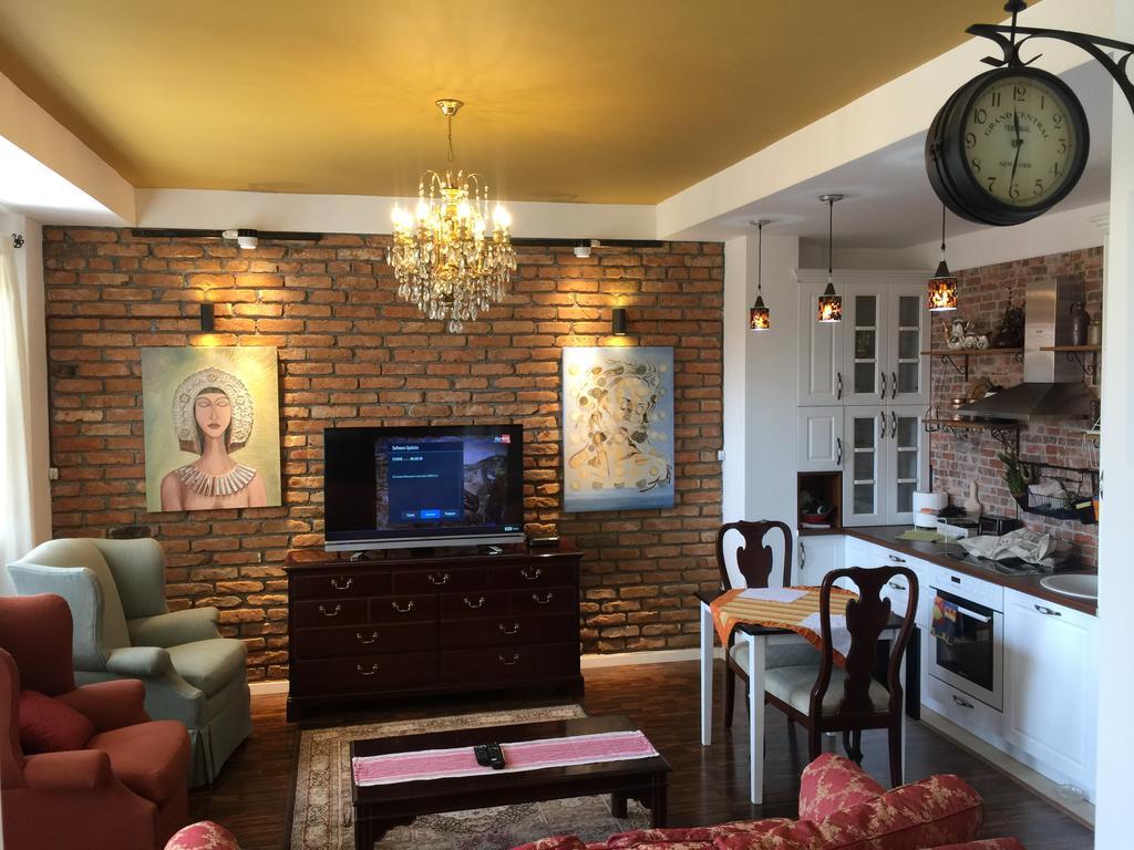 Apartment Nesti In Pristina Kosovo Luaran gambar