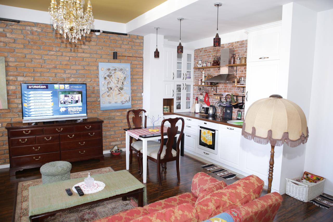 Apartment Nesti In Pristina Kosovo Luaran gambar