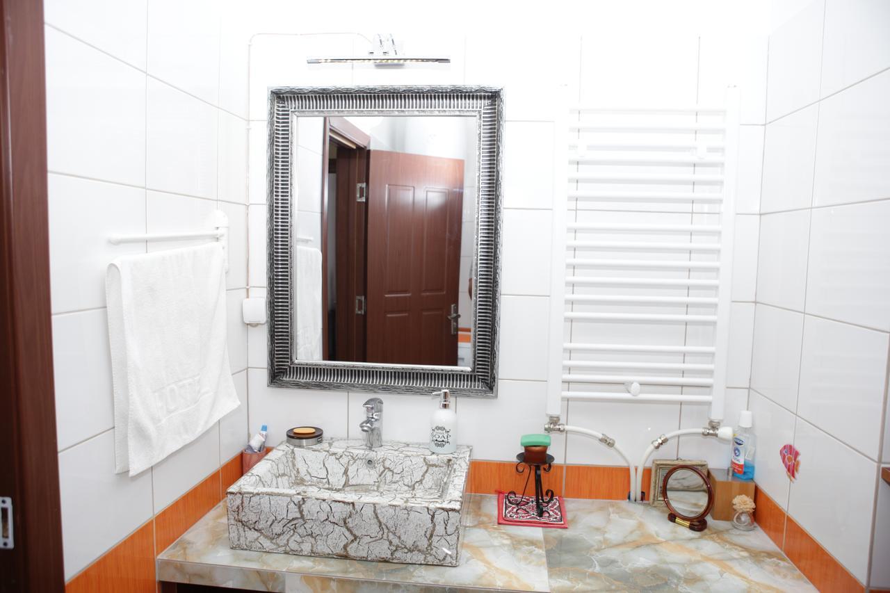 Apartment Nesti In Pristina Kosovo Luaran gambar